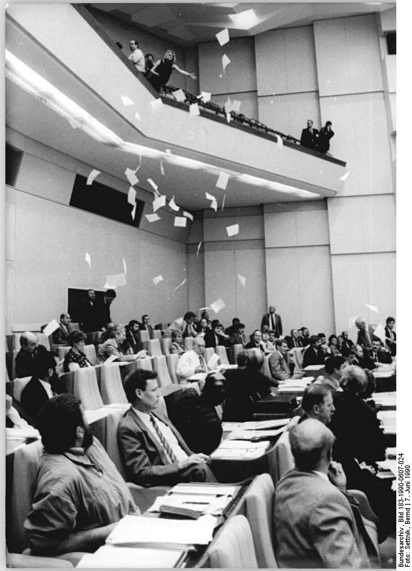 Berlin, Fragestunde in der Volkskammer, 7. Juni 1990